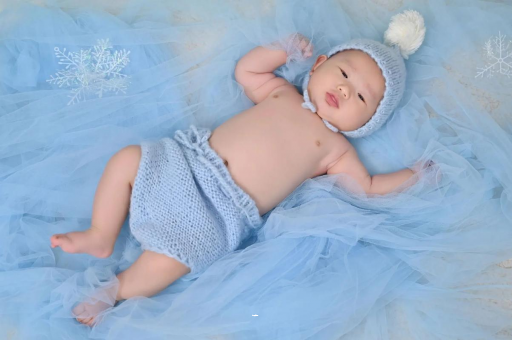 安顺二个月的宝宝